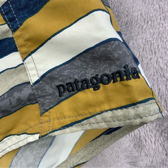 Patagonia Wavefarer Engineered Board Shorts Multicolored Blocked. Size Large. - Picture 5 of 7
